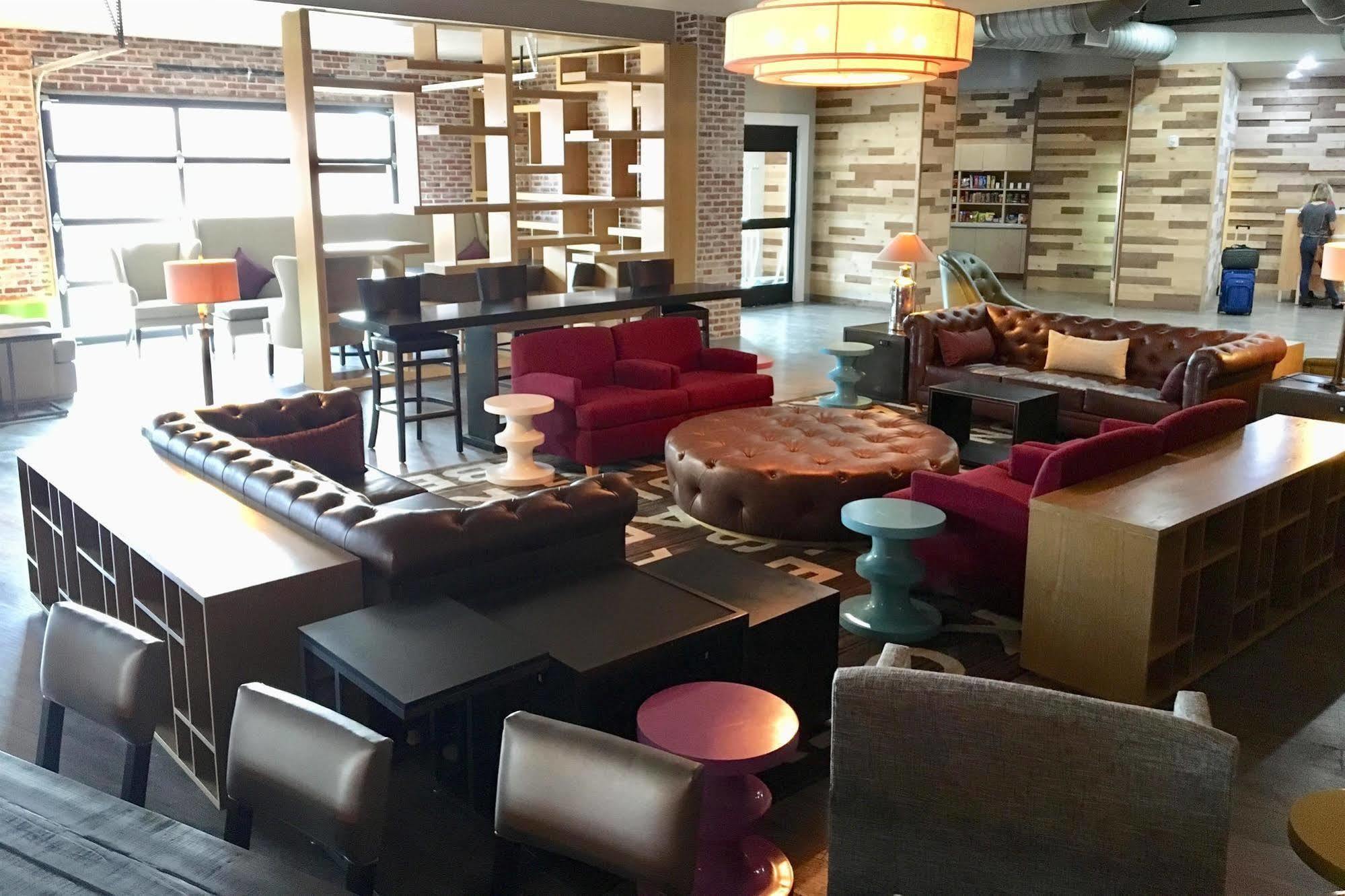 Tryp By Wyndham College Station Hotel Kültér fotó