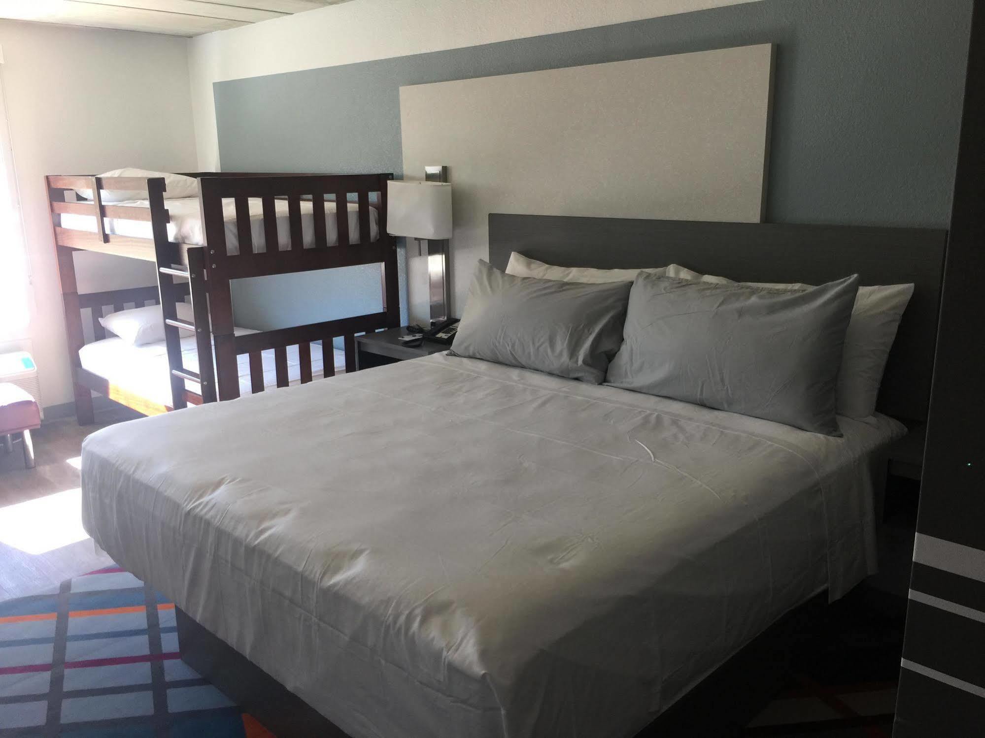 Tryp By Wyndham College Station Hotel Kültér fotó